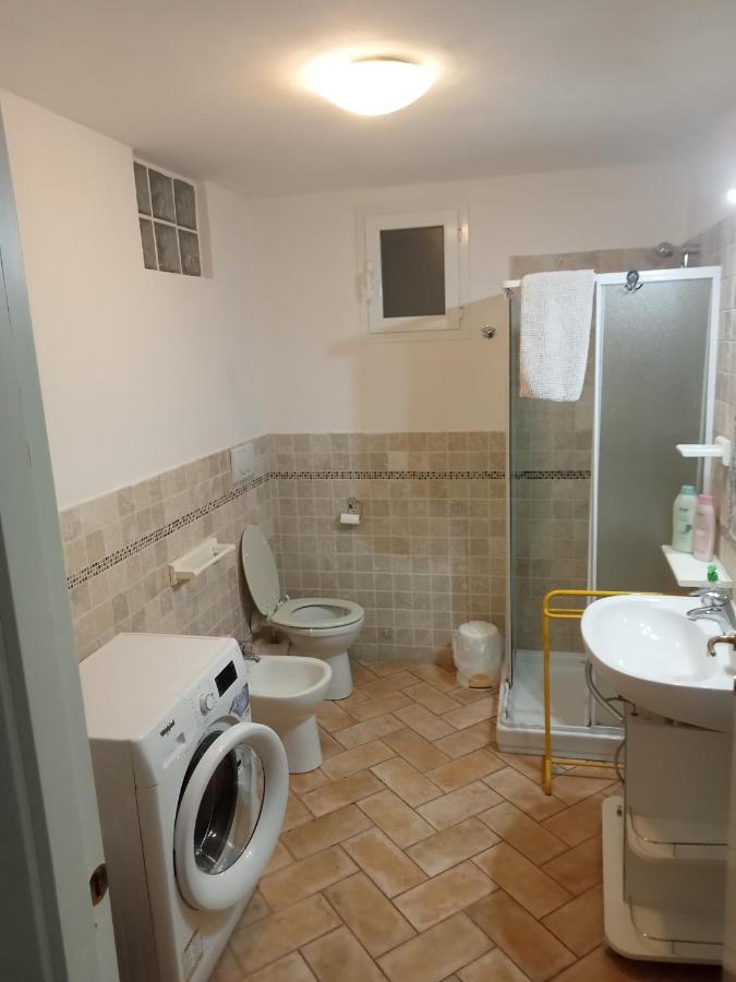Nina House Apartment อิมเปรีอา ภายนอก รูปภาพ